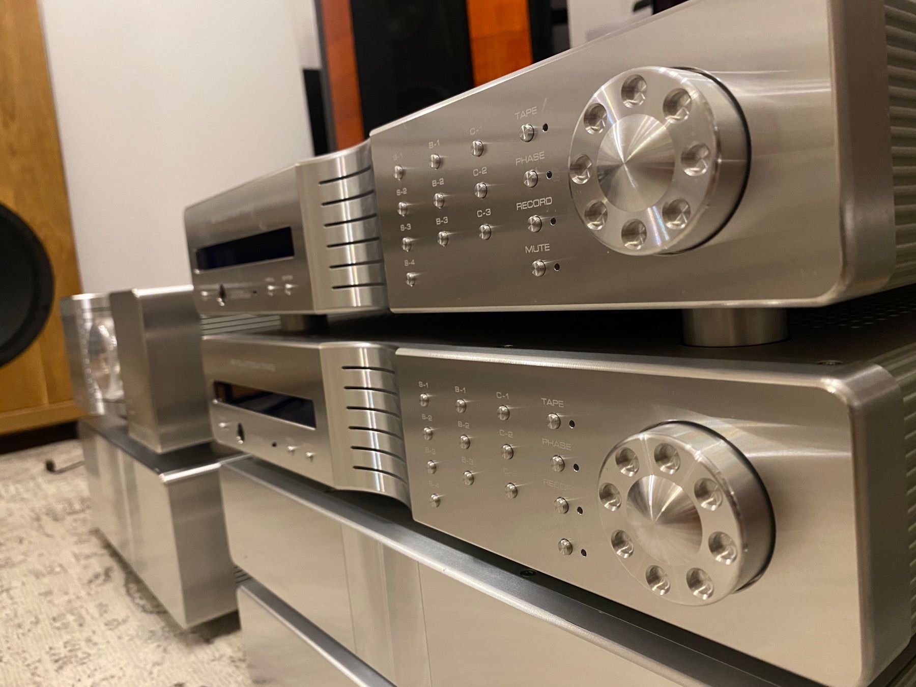 Krell Amplificatori: Krell Evolution Two pre-amp Hi-Fi – Usato da Genève venduto da bae_6wxp 2