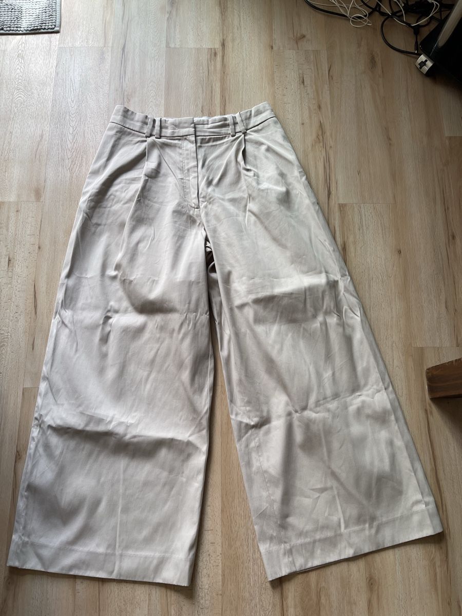 Cos Pantaloni: Pantalon large COS beige comme neuf – Nuovo (secondo la descrizione) da Kloten venduto da Vermicelles