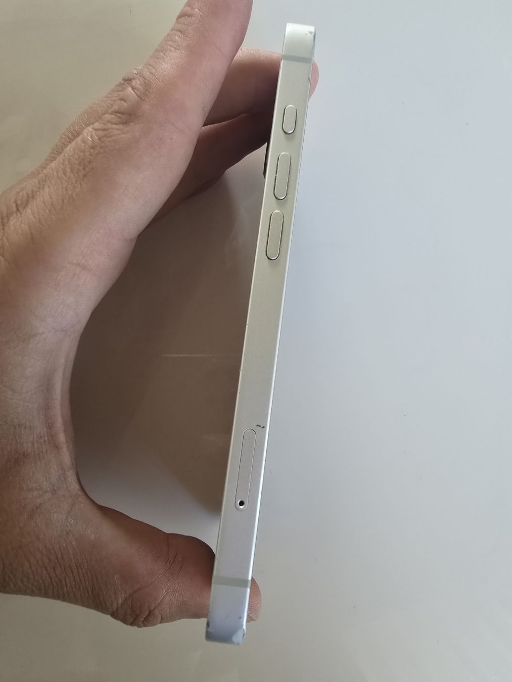 Apple Telefoni cellulari / Smartphones: iPhone 16e 128 GB – Difettoso da Altstätten SG venduto da speed_19993 2