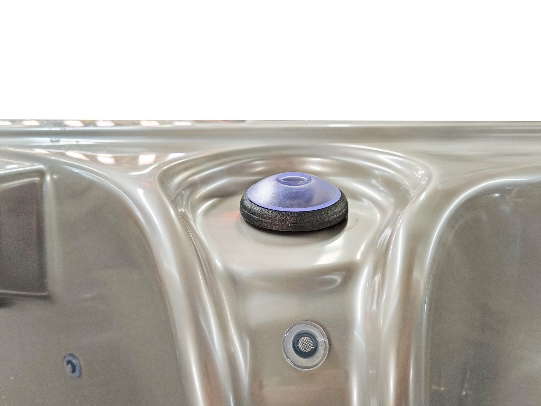Whirlpool: Luxus-Whirlpool ab 1.–! Spa Solutions Titanium  Whirlpool – Neu und originalverpackt aus Würenlingen von SpaSolutions 8