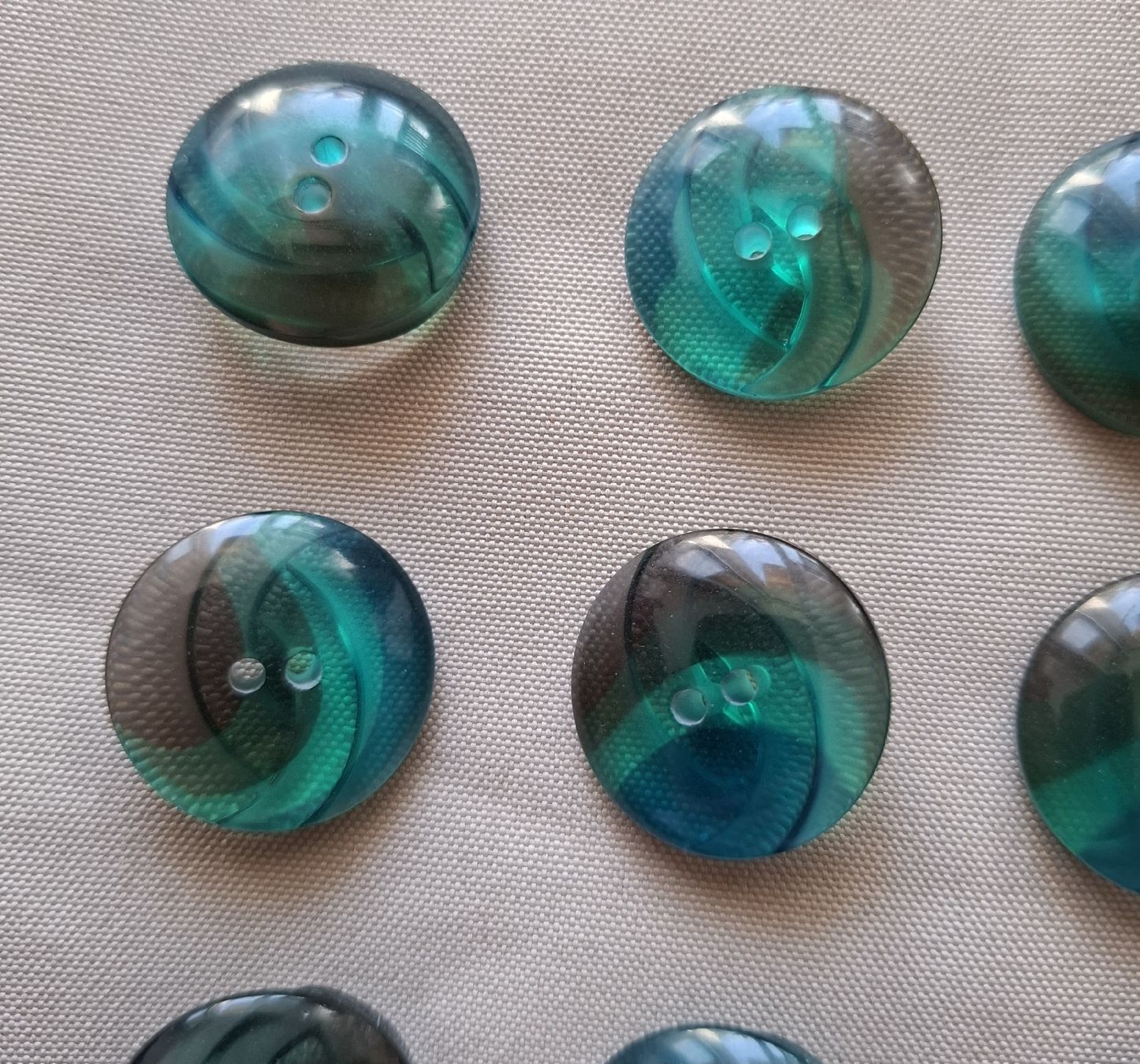 Knöpfe: 16 Knöpfe Meeresfarben, 23 mm. – Neu (gemäss Beschreibung) aus Dietikon von Hirschkopf 6