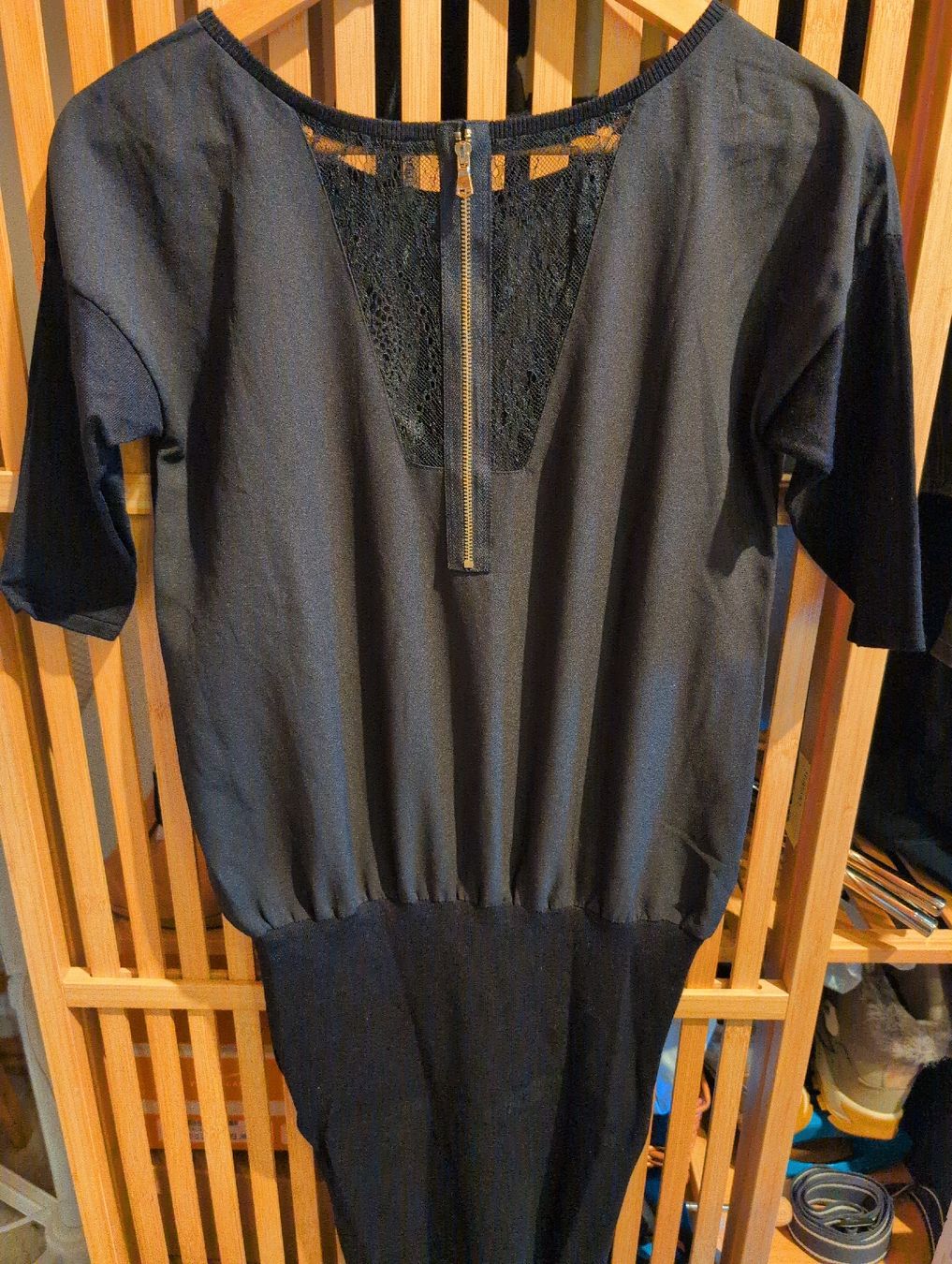 Guess Vestiti: Guess Kleid XS schwarz – Usato da Unterlunkhofen venduto da SophieS. 2