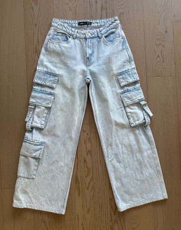 Coole Jeans XS mit Taschen - Neuwertig!