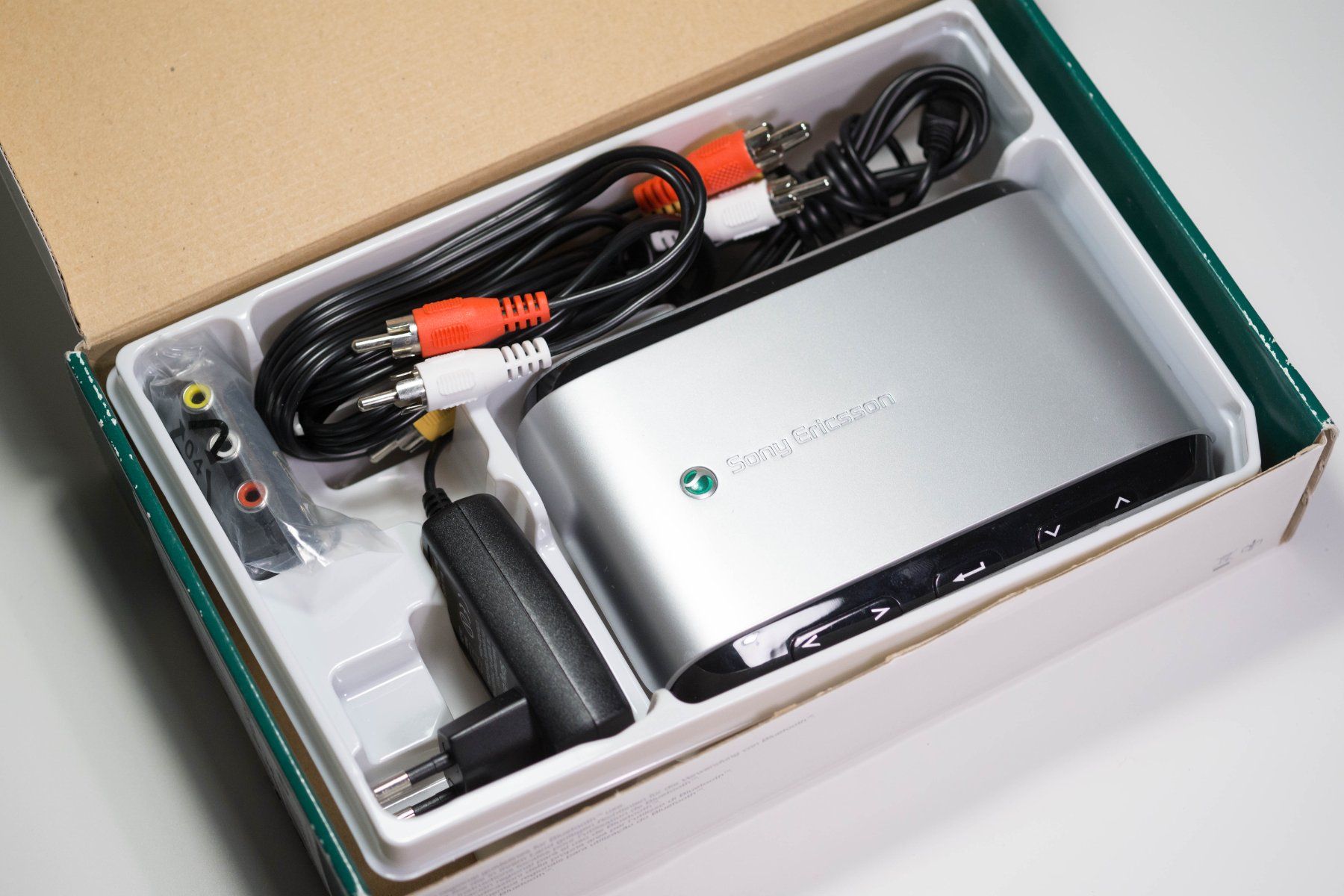 Sony Lettore multimediale & Streamer: Sony Ericsson Bluetooth™ Media Center MMV-200 – Usato da Thörishaus venduto da vintagger 2