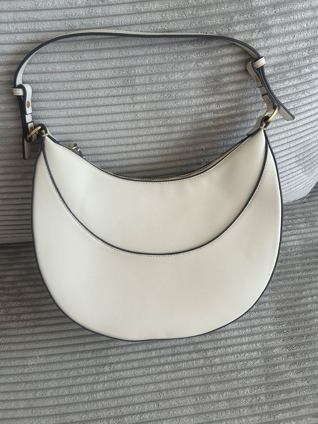 Mango Taschen für Damen: Sac Mango – Gebraucht aus Courrendlin von loko2910 1