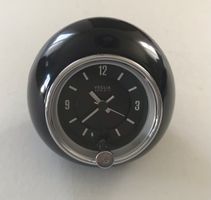 Horloge Veglia Borletti noire avec couvercle noir.