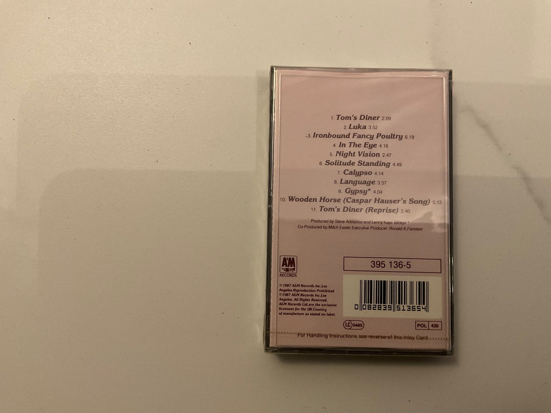 Kompaktkassetten: Suzanne Vega - Solitude Standing - Cassette DCC Digital – Neu und originalverpackt aus Renens VD von idr_bqn8 1