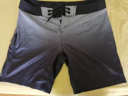 Short Decathlon « OLAIAN » pour surf