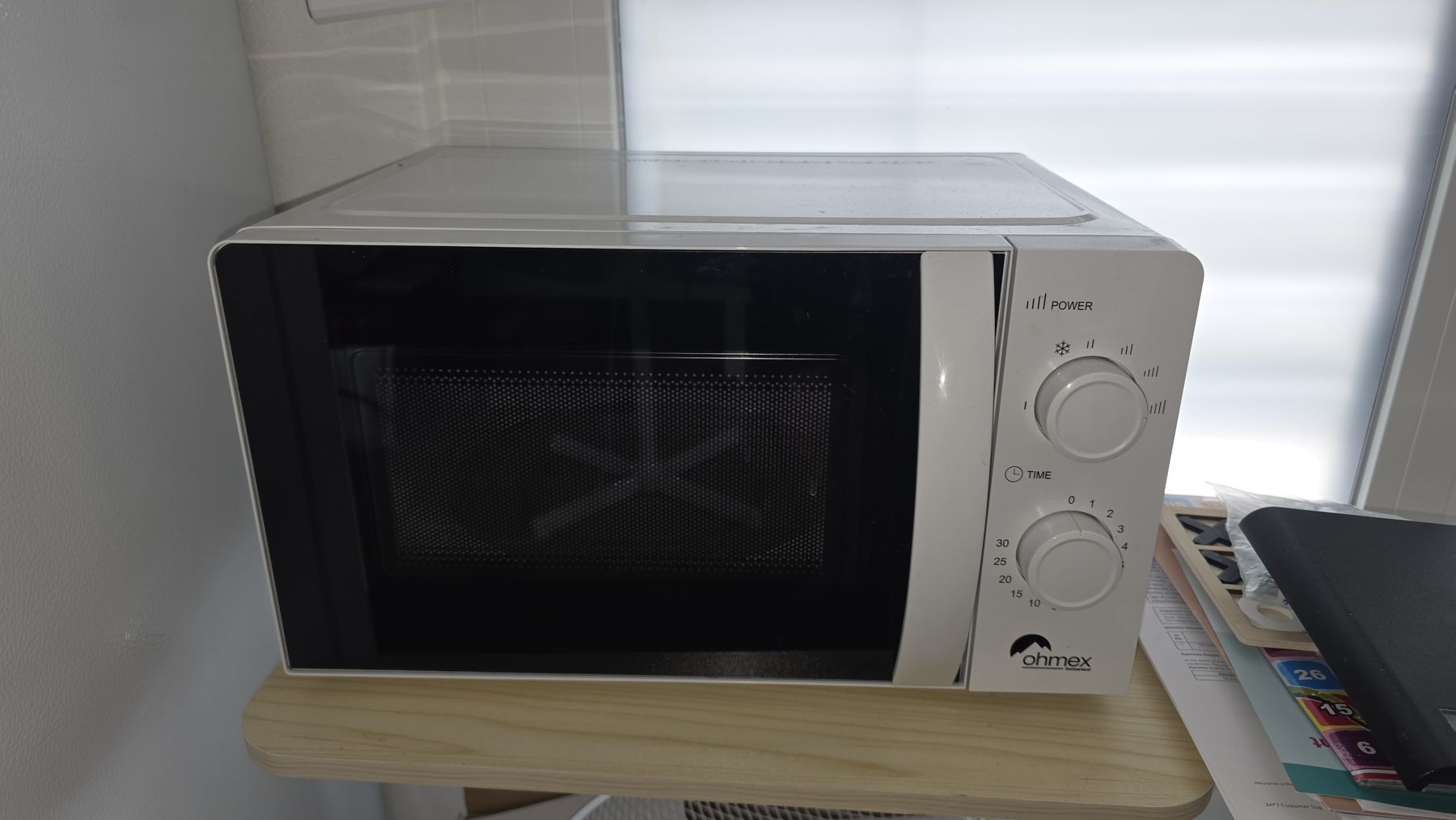 Ohmex Elettrodomestici da cucina: Ohmex MWQ 2089 Microwave Oven 20L White perfect Condition – Usato da Zürich venduto da shu_lz7v