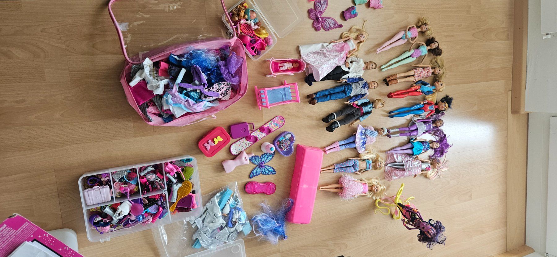 Puppen: Barbie Set – Gebraucht aus Basel von Ricardo.adela24