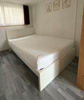 Weisses Ikea Bett 155x210  inkl. Matraze und Lattenrost