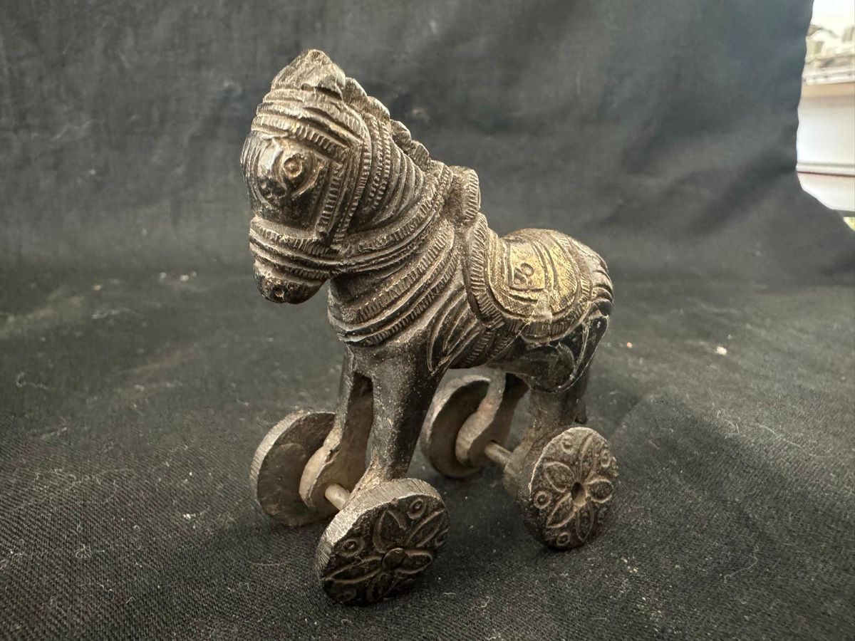 Figuren: Statuina cavallo con le ruote in bronzo – Neu (gemäss Beschreibung) aus Caslano von bri_5jft