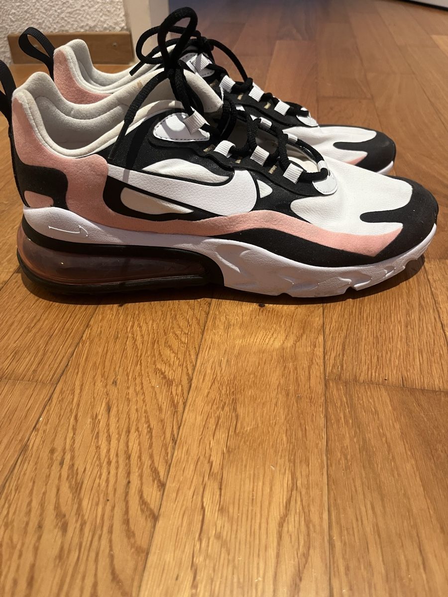 Nike Scarpe da donna: Nike Air Max 270 React Sneaker – Usato da Zürich venduto da JB23JB