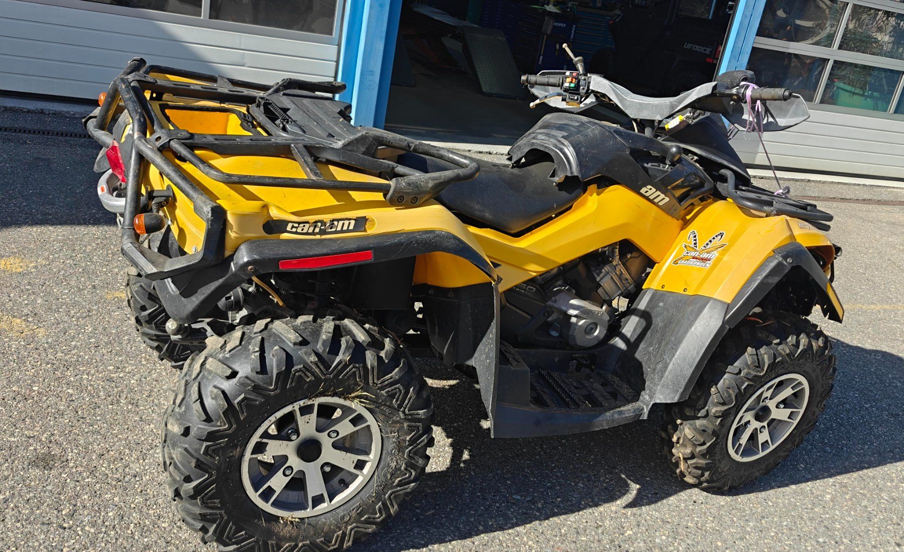 Can-Am ATVs / Quads: Unfallfahrzeug Can- Am Outlander 650 Max – Gebraucht aus Trimmis von 0004 8
