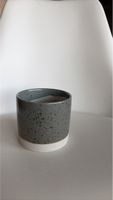 Blumentopf Keramik grau gesprenkelt weiss band