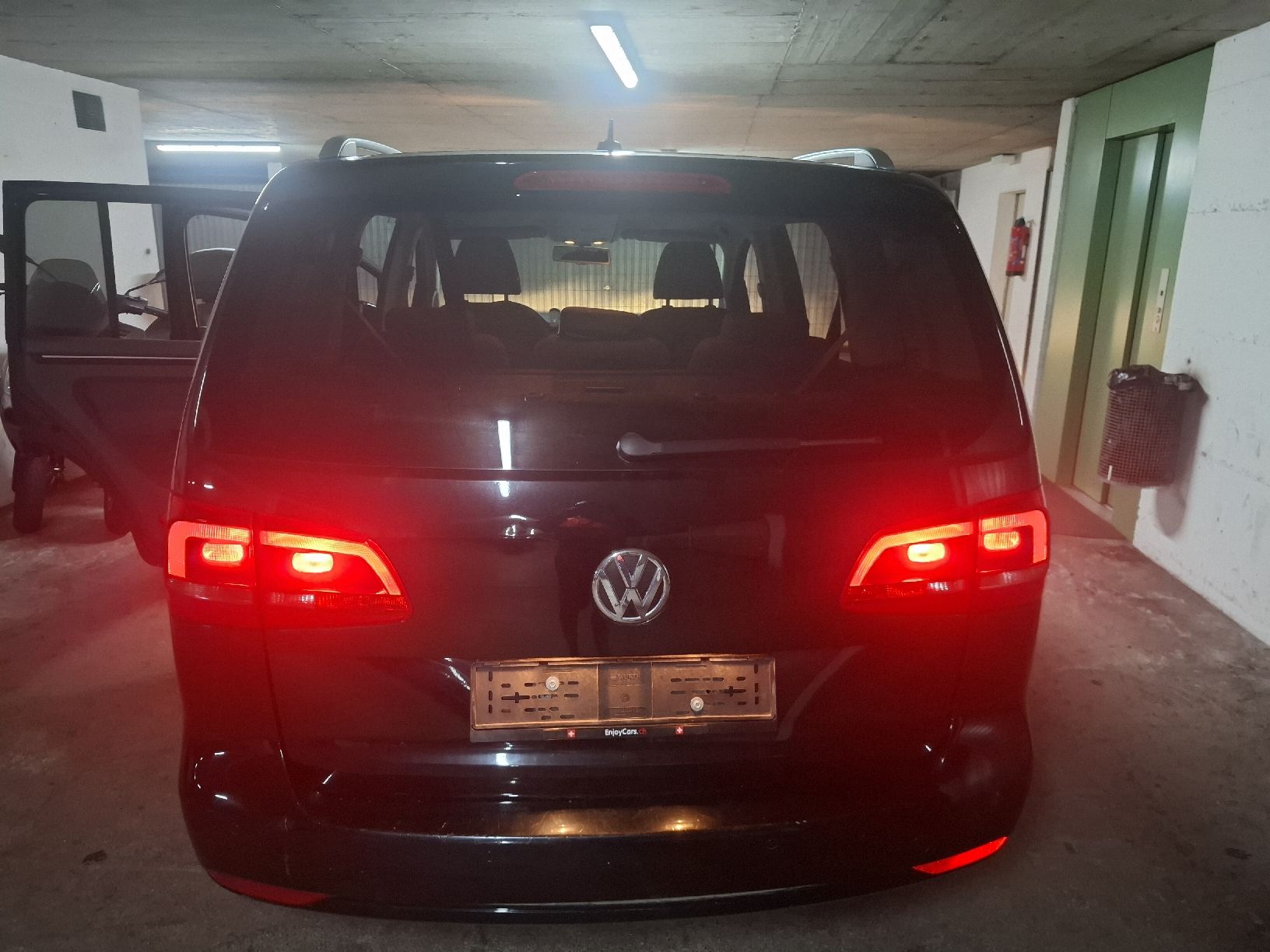 VW Autos: VW Touran 1.4 TSI – Gebraucht aus Genève von aab_mq9c 2