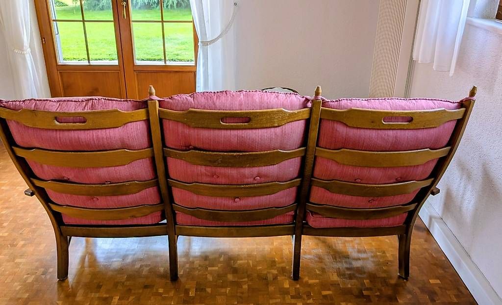 Divani: Canapé rose vintage en bois – Usato da Denges venduto da jon_6ccw 1