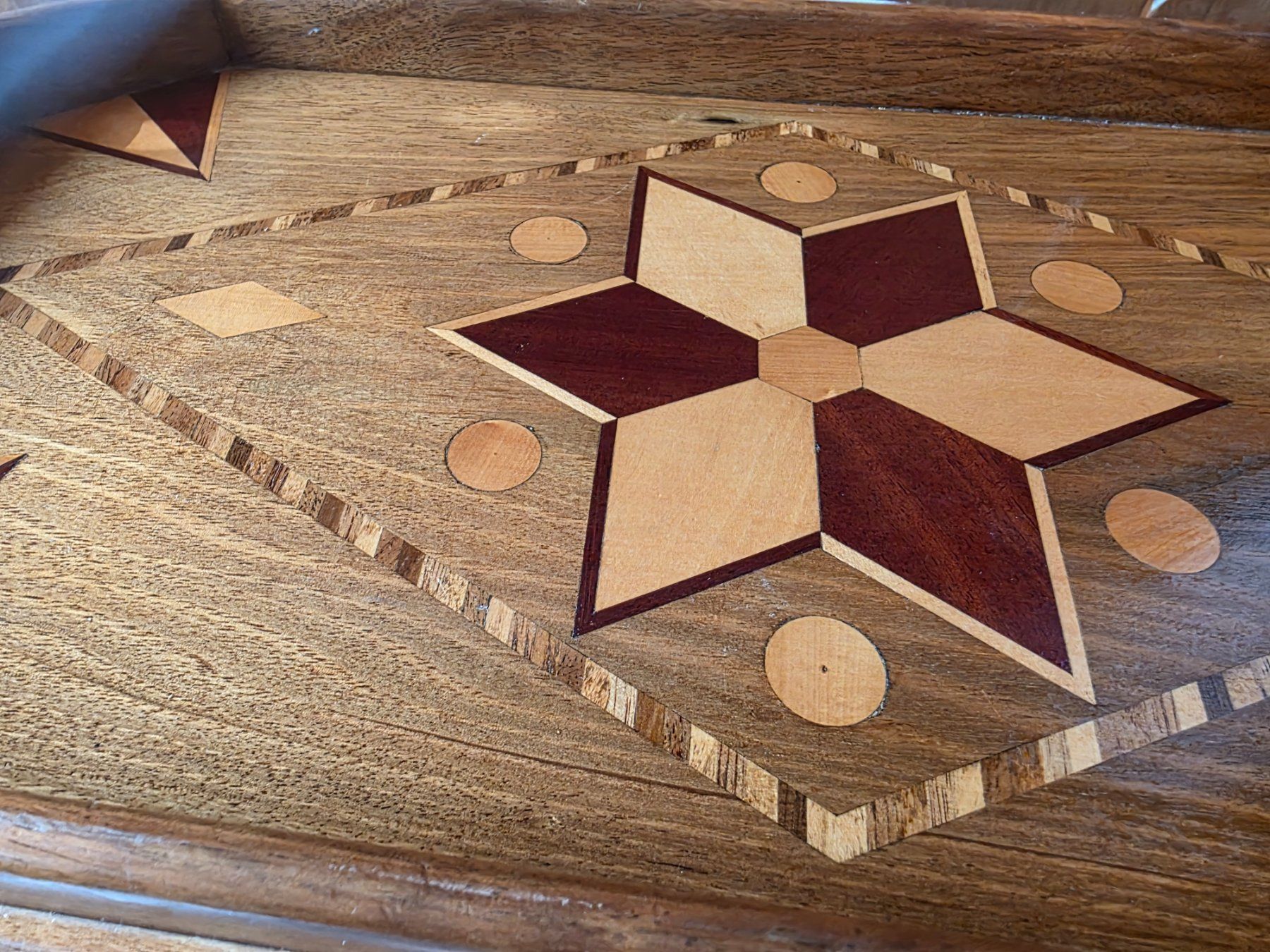 Plateaux: Vintage Serviertablar Intarsien Holz Tablett – D'occasion à Walterswil BE par Lonitti 3