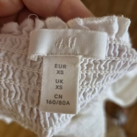 H&M Oberteil weiss Puffarm gesmokt Grösse XS Zustand gut