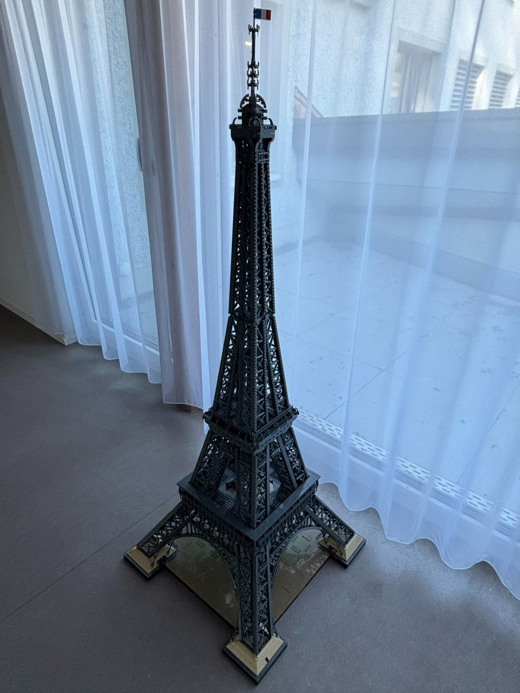 Lego Kit di costruzioni: LEGO® Icons Eiffelturm 10307 – Usato da Thal venduto da PhilFireBrick 1