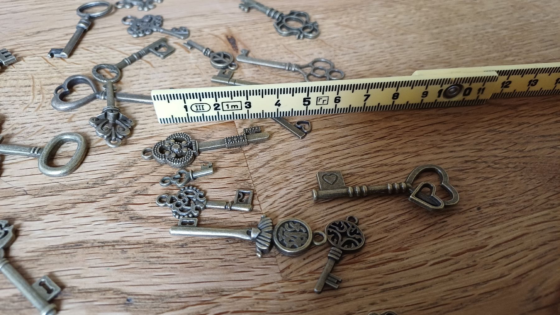 Chiavi: Lot 40 Deckor Schlüsseli – Usato da Flawil venduto da Pinkmalibu 5