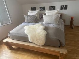 Bett ohne Inhalt