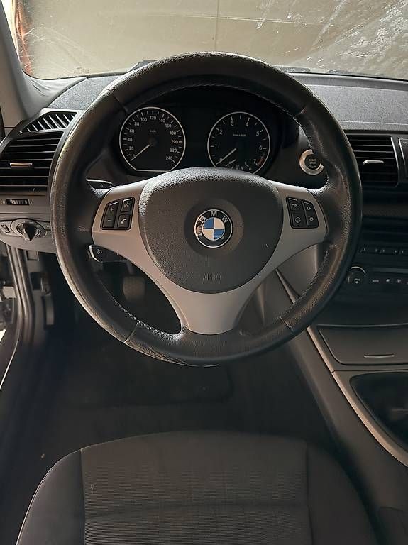 Automobili: BMW 116i E87 zum schlachten  – Usato da Amriswil venduto da mak_v9kw 2