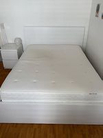 IKEA Bett MALM weiss mit Matratze und Nachttisch