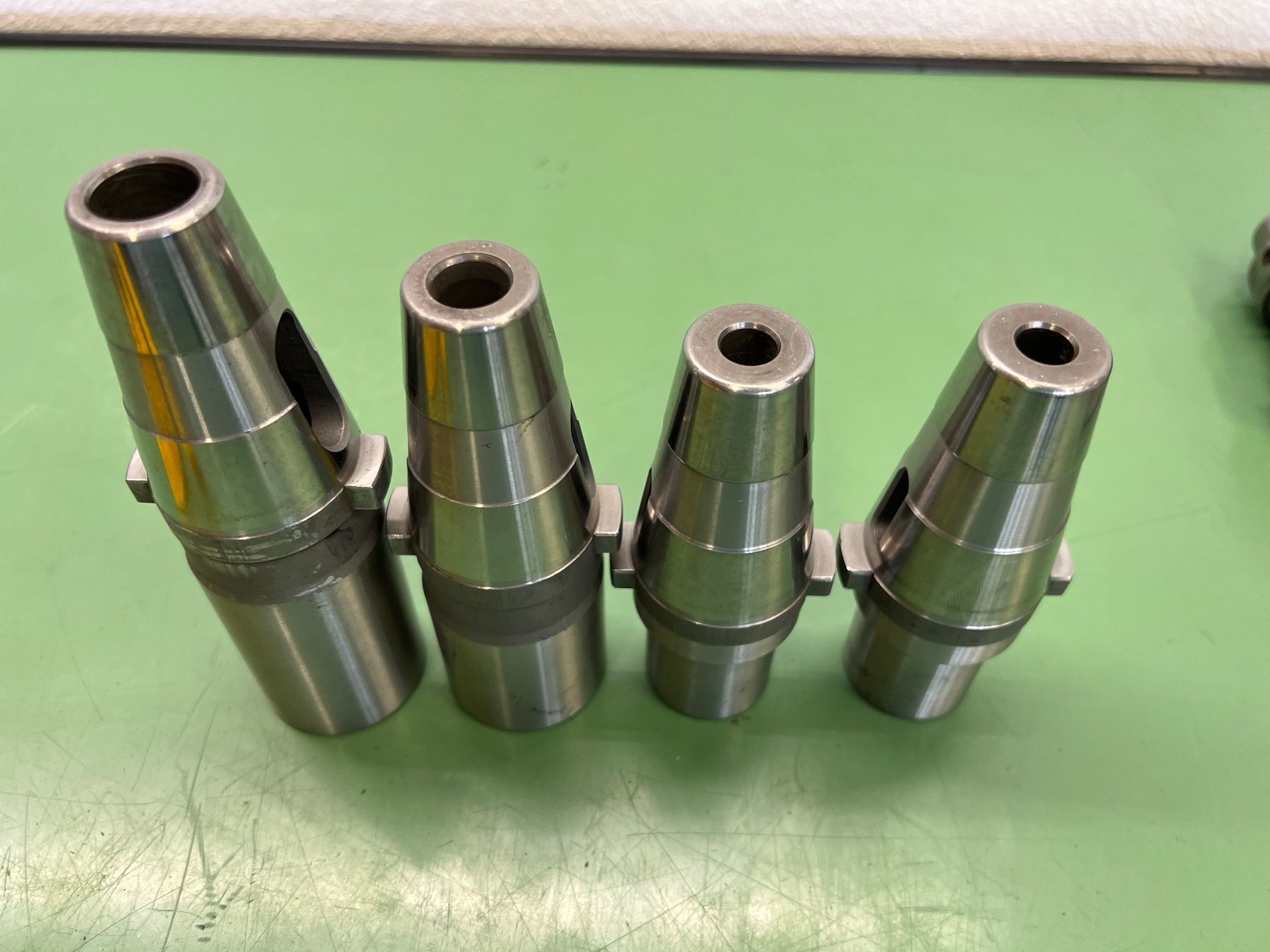 Tutti gli attrezzi: Porte-outils ISO40 – Usato da Aarberg venduto da SNMachines 4