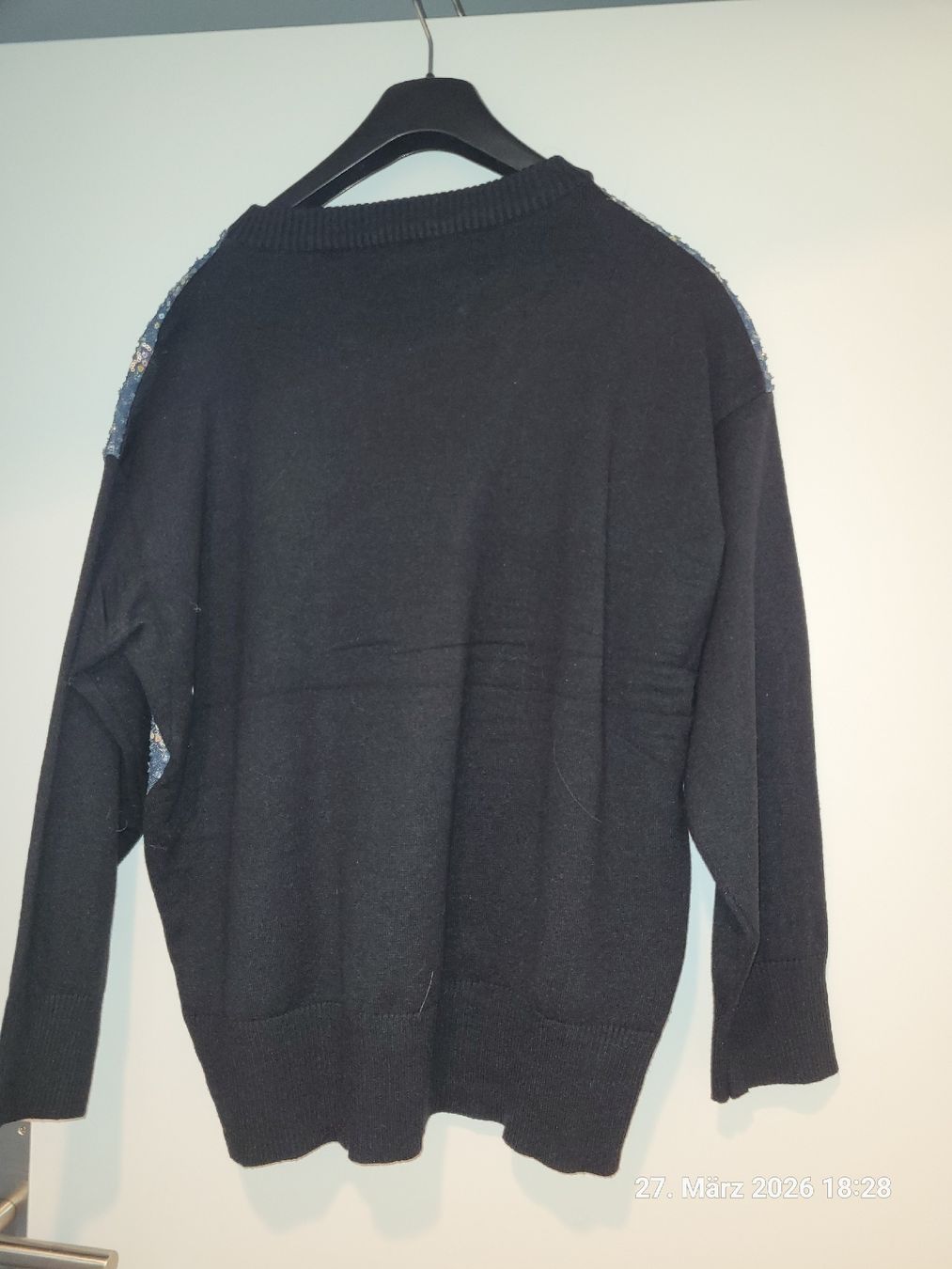 Maglioni & Felpe: Pullover Damen mit Schmetterling Pailletten – Usato da Bünzen venduto da Milly32 1