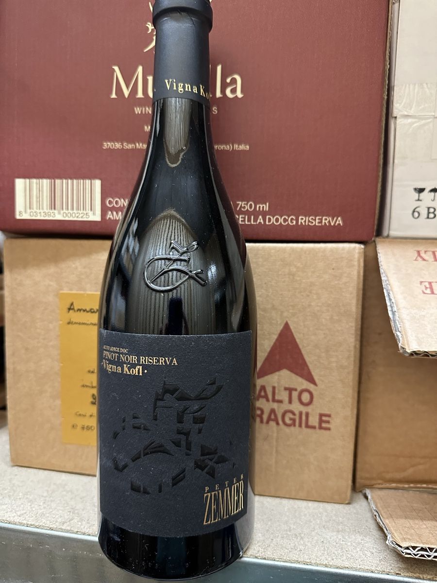 Vino: Zemmer Pinot noir riserva 2018 – Nuovo e nell'imballaggio originale da Troinex venduto da Airain 1