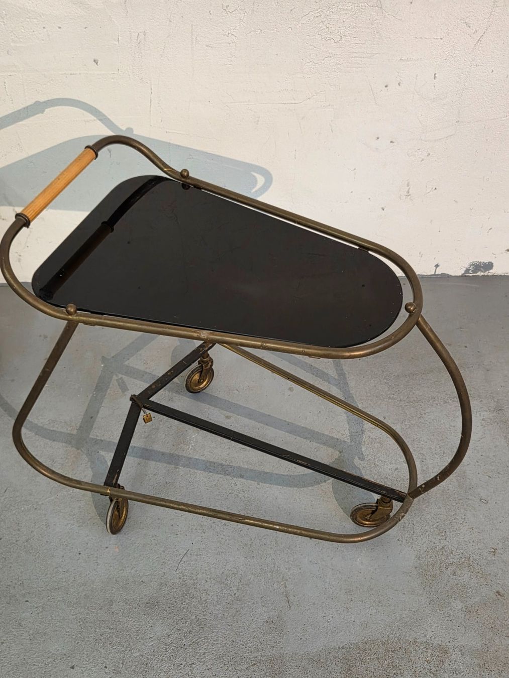 Carrelli di servizio: 58.) MId- Century Servierwagen – Usato da Zürich venduto da PeterPanama 2