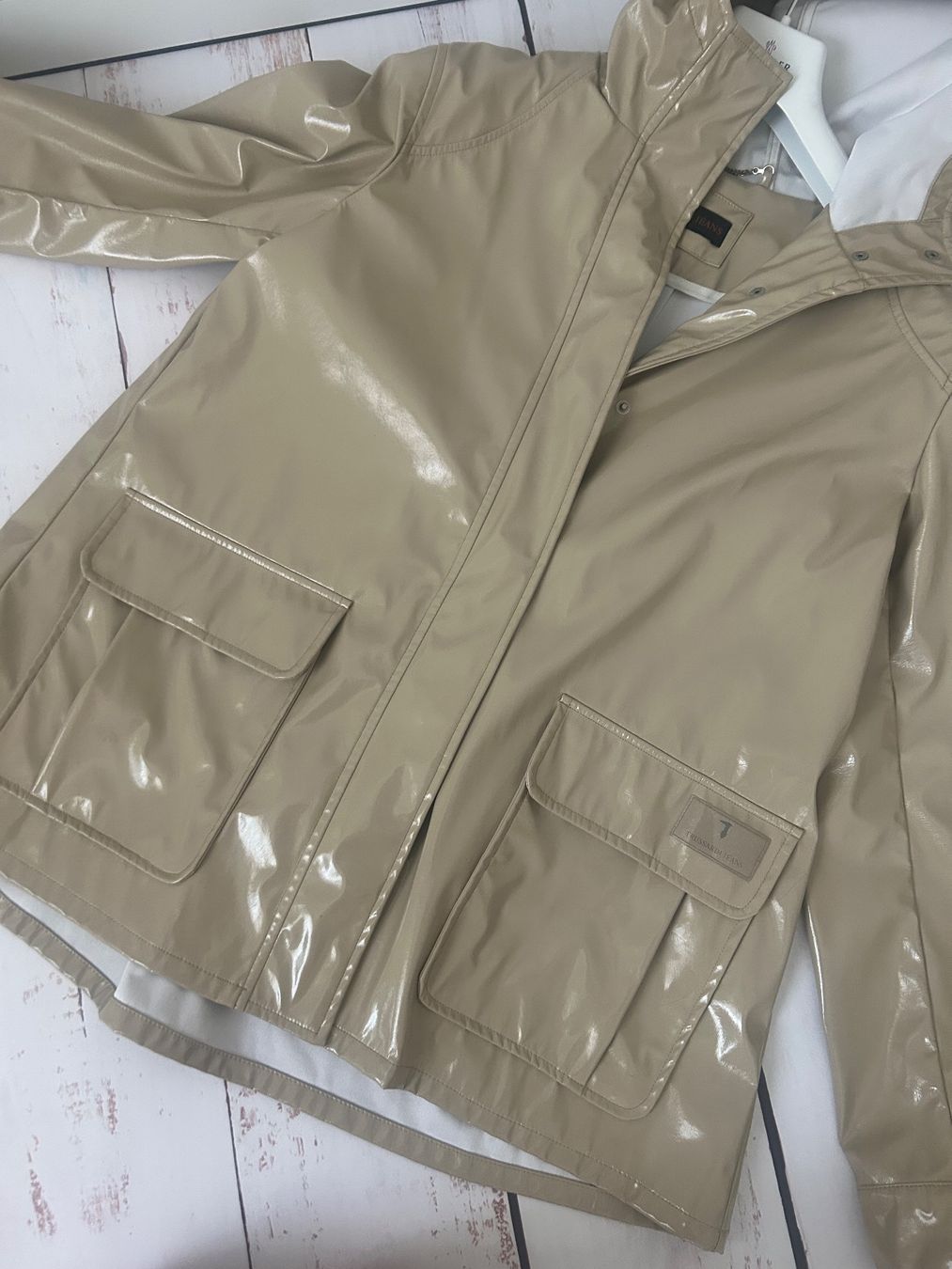 Socken: Stylish vynil rain coat Trussardi S size – Gebraucht aus Zürich von Ferienan 1