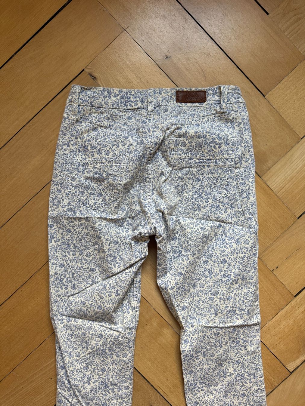 H&M Hosen: Hose blau-weiss gemustert 34 – Gebraucht aus Zürich von Diazaio 2