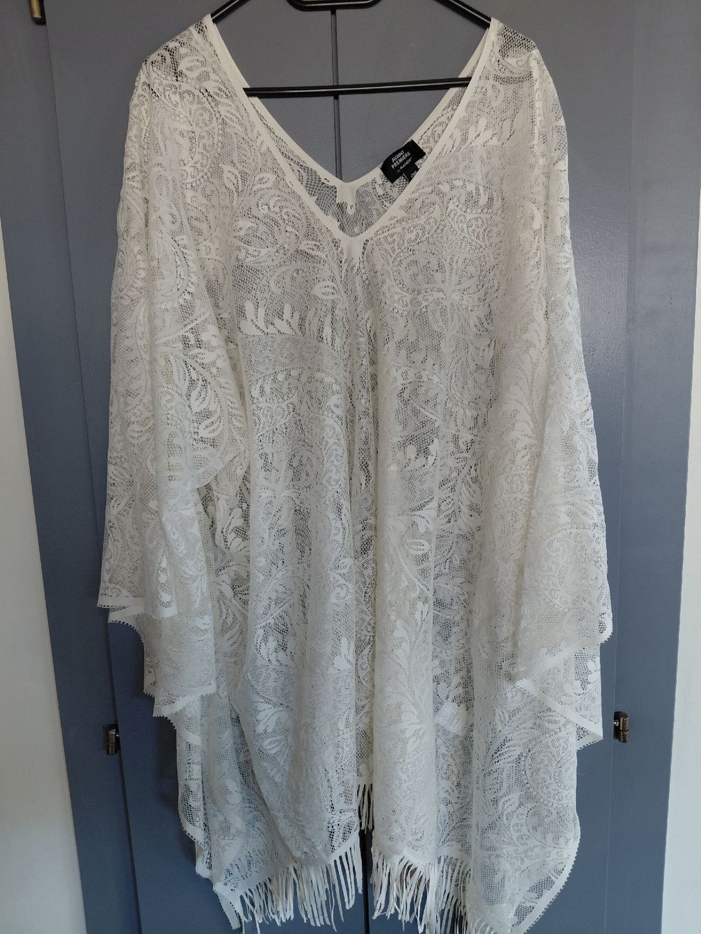 Avant Premiere Robes: AVANT première..Manor – Neuf avec emballage d'origine à Veyras par yonel78