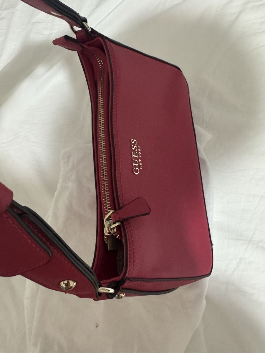Guess Borse da donna: Guess red bag – Nuovo e nell'imballaggio originale da Paradiso venduto da ema_2nsv