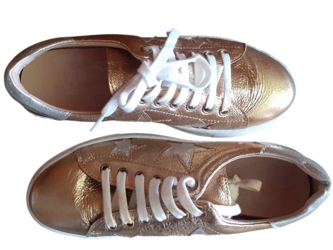 Scarpe da donna: Sneakers Vintage – Usato da Mörschwil venduto da wunderkiste44 4