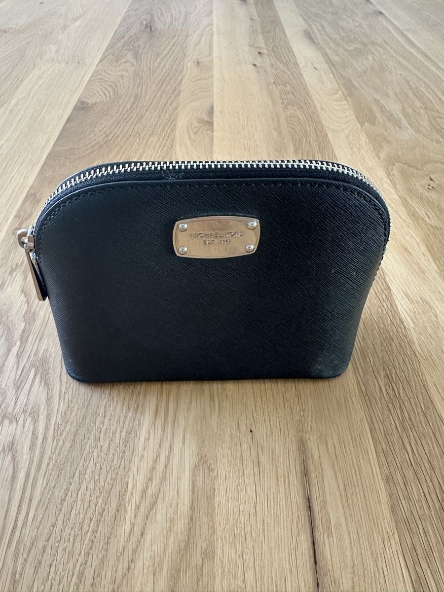 Michael Kors Custodie per cosmetici: Micheal Kors Necessaire  – Usato da Jona venduto da Laerrybaerry 1