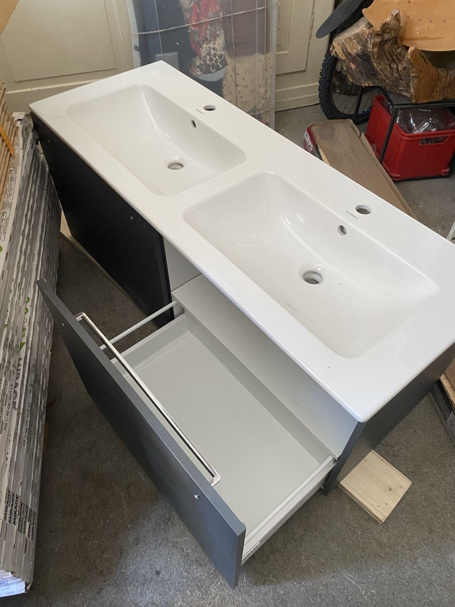 Mobili per bagno: Waschtisch Loosli mit Duravit Aufsatz – Usato da Oberarth venduto da leandro-e 2