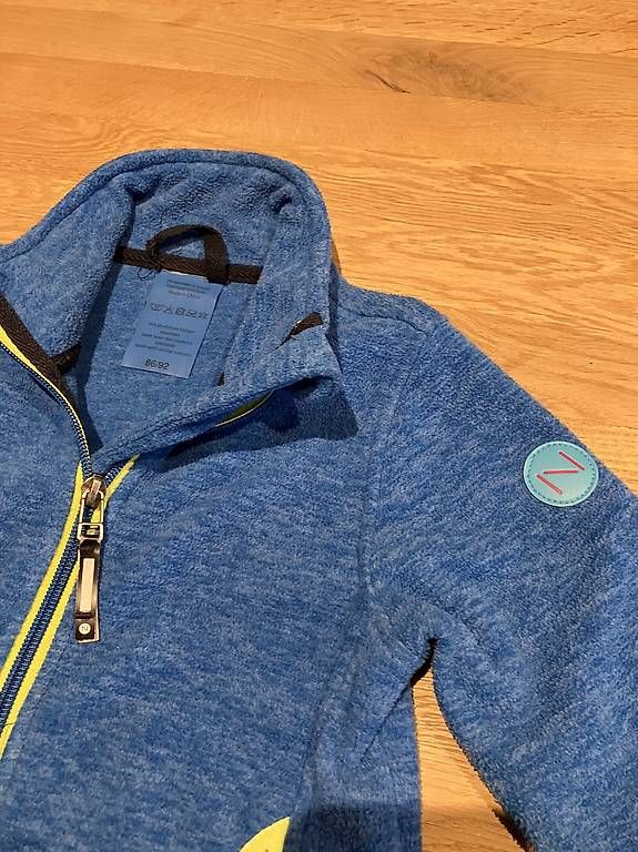 Vestes & Manteaux: Fleecejacke Gr.86/92 – D'occasion à Roggwil BE par waelchli87 2