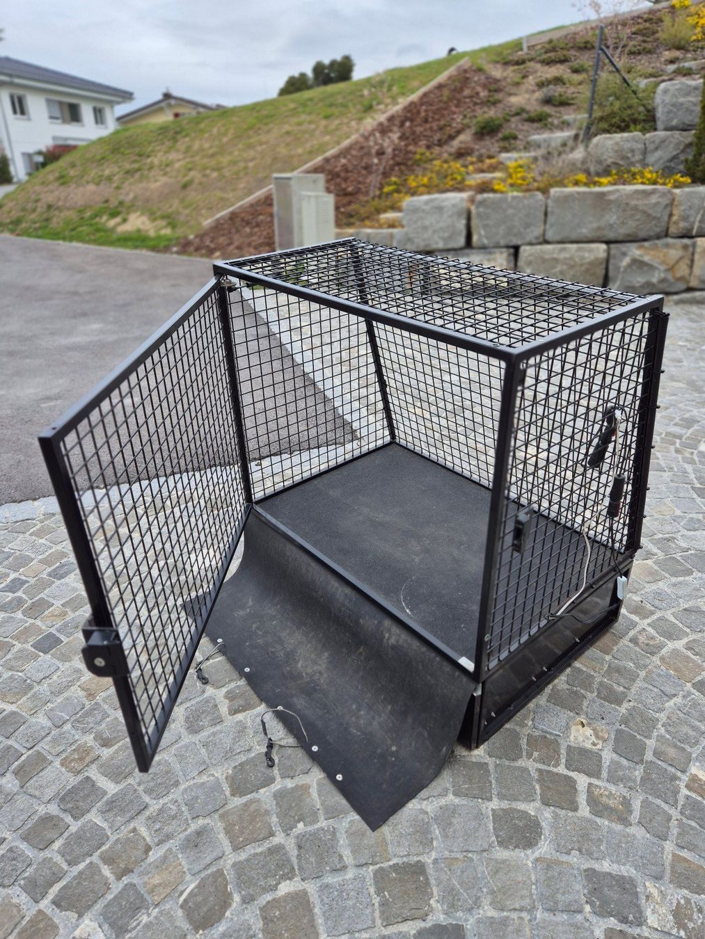 Gabbie, trasporto & Sicurezza: Hundebox XL – Usato da Hägglingen venduto da Bugino9 3