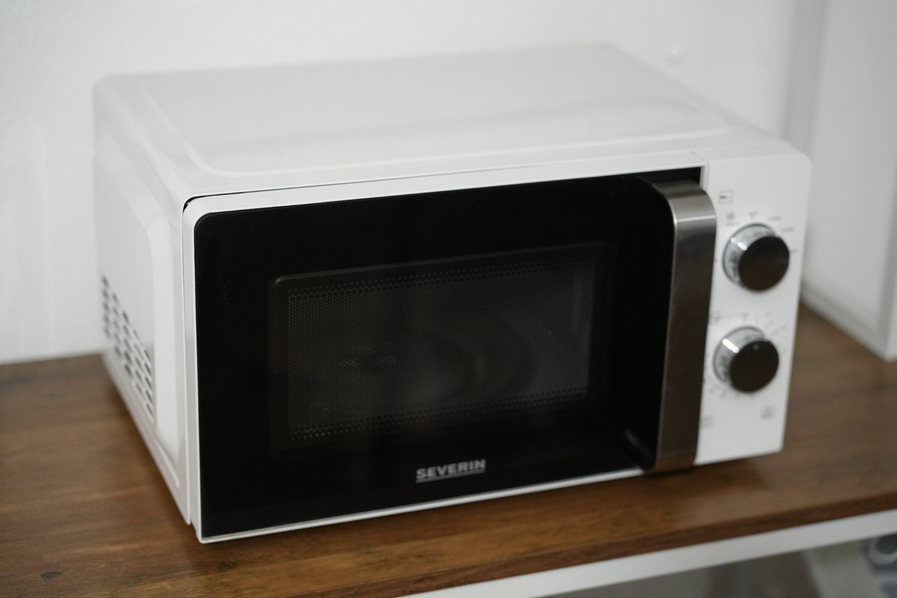 Backöfen: SEVERIN MW 7885 Microwave Oven 17L – Gebraucht aus Neuchâtel von yan_lq56 1