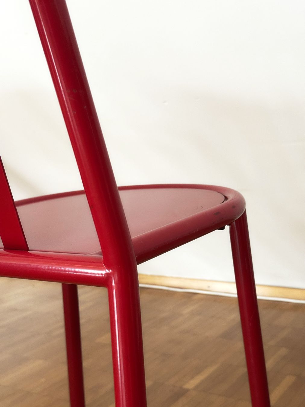 Sedie: Robert Mallet Stevens Design Stuhl Stapelstuhl rot – Usato da Luzern venduto da item 8