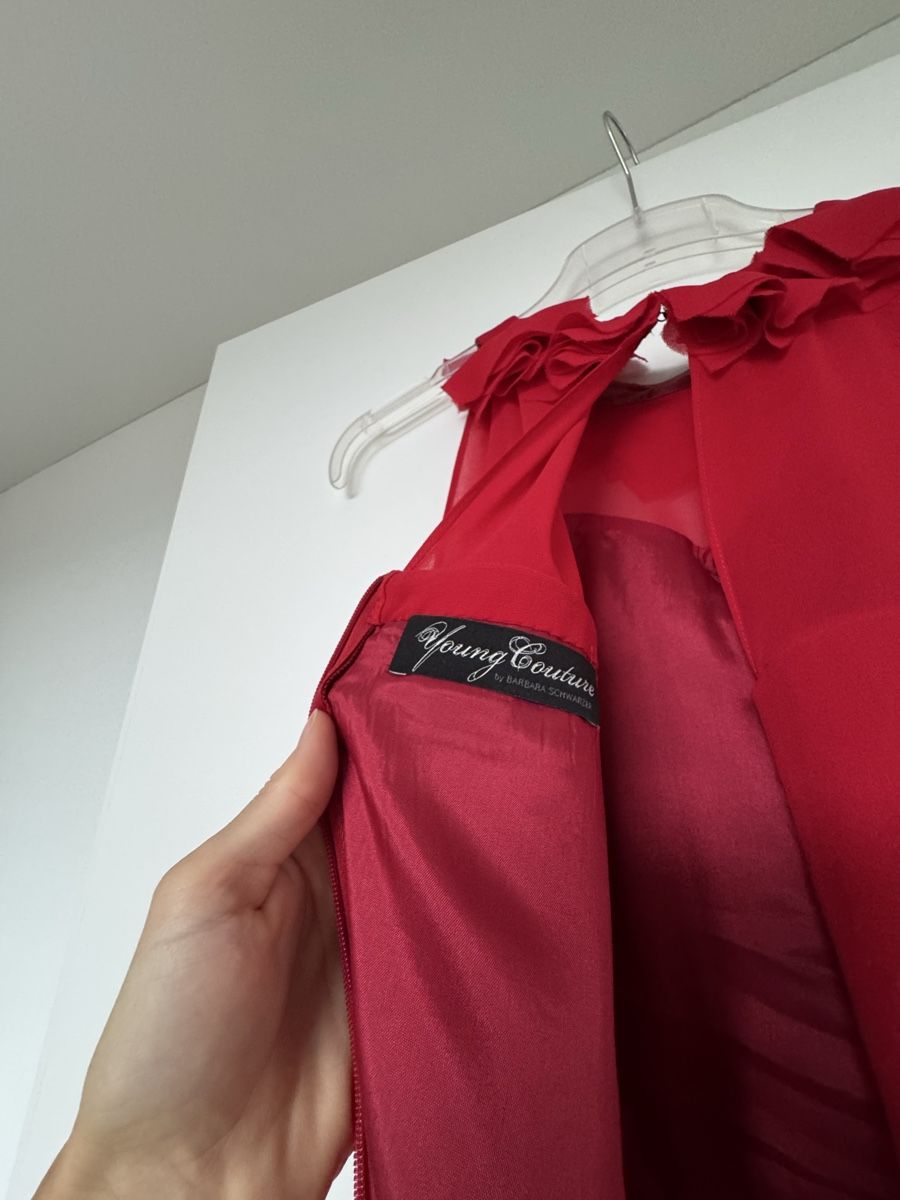 Vestiti: Elegantes, rotes Abendkleid mit Rüschen - Grösse 36 – Usato da Zürich venduto da hub_vt7l 2