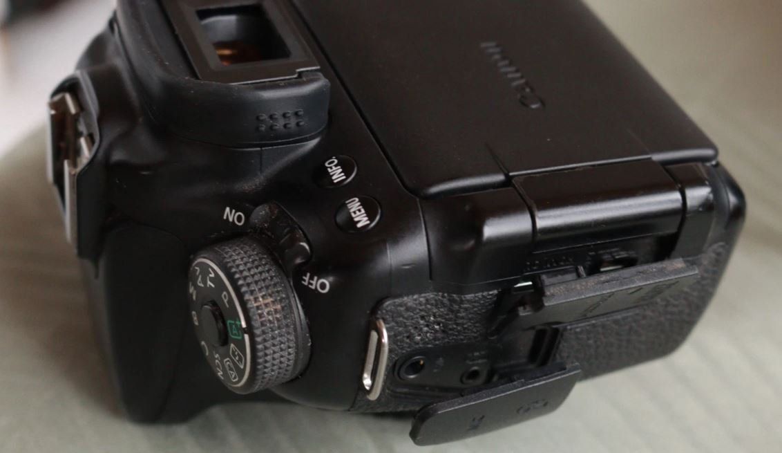 Canon Kamera: Canon EOS 70D(W) for parts – Defekt aus Concise von DivisionVideo 6