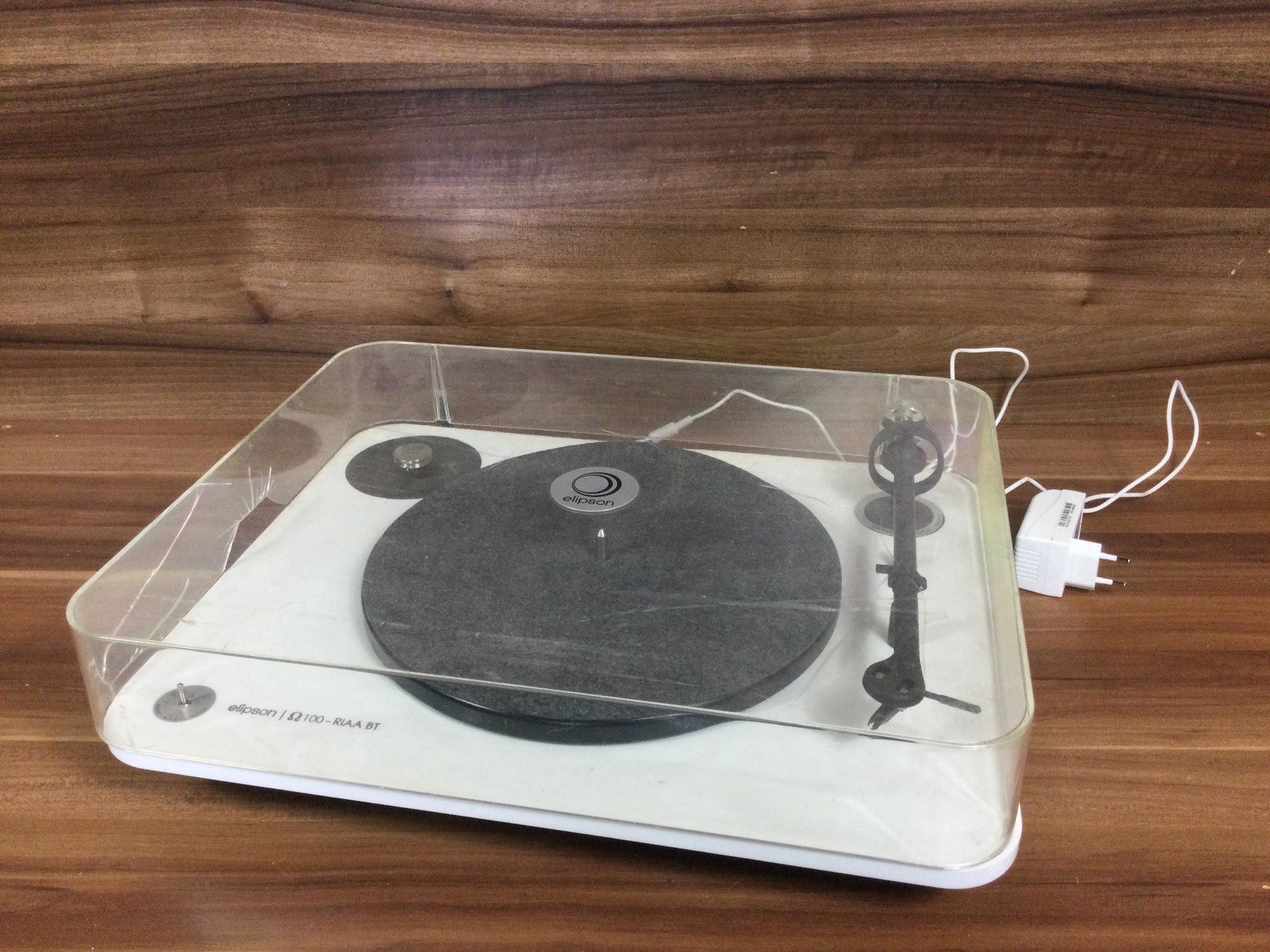 Giradischi: Gebrauchter Schallplatten Elipson Ω 100 - RIAA BT – Difettoso da Wangen SZ venduto da kuriosum12