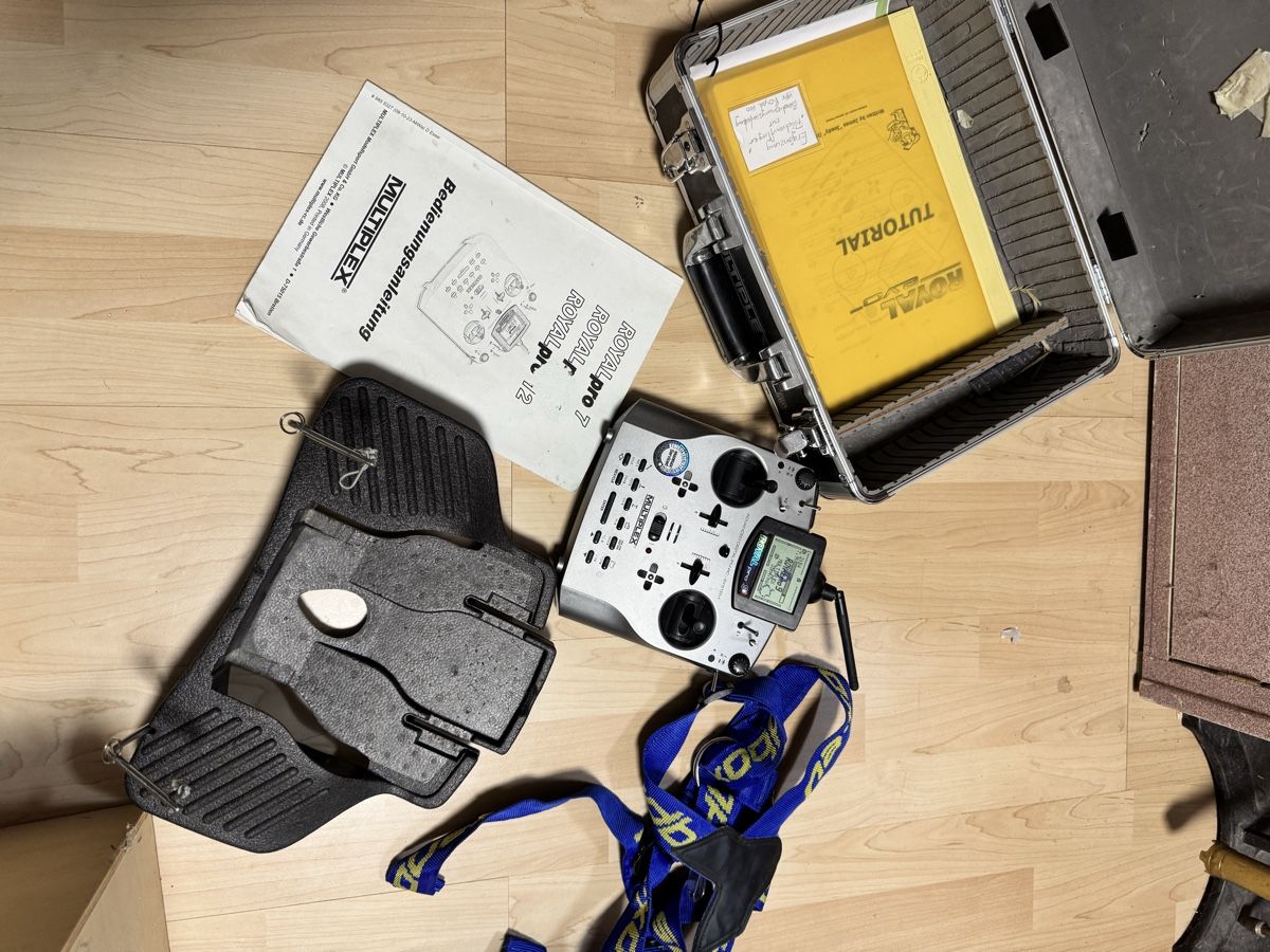 Multiplex Telecomando: Fernsteuerung Multiplex Royal Pro 9 + 4 Stk Empfänger – Usato da Kappelen venduto da Radfahrer