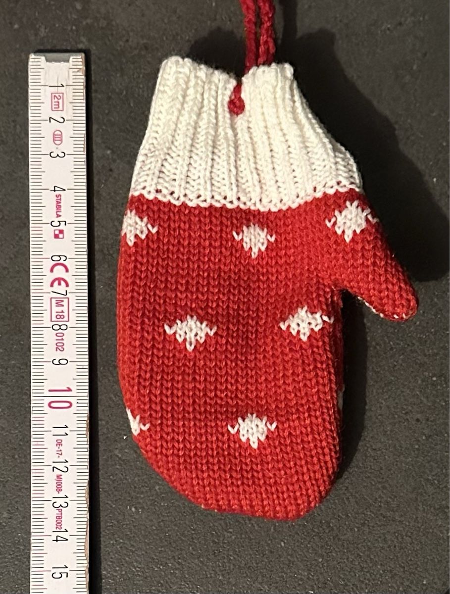 Toutes les décorations: Weihnachts Deko Strick Handschuhe rot weiss – Neuf avec emballage d'origine à Kestenholz par Inna09 1
