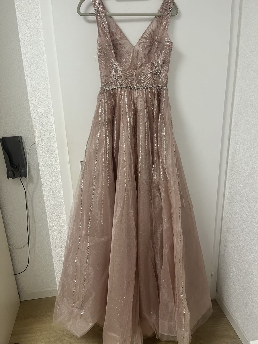Kleider: Robe rose pour événements – Neu (gemäss Beschreibung) aus La Neuveville von aya_lj98 1