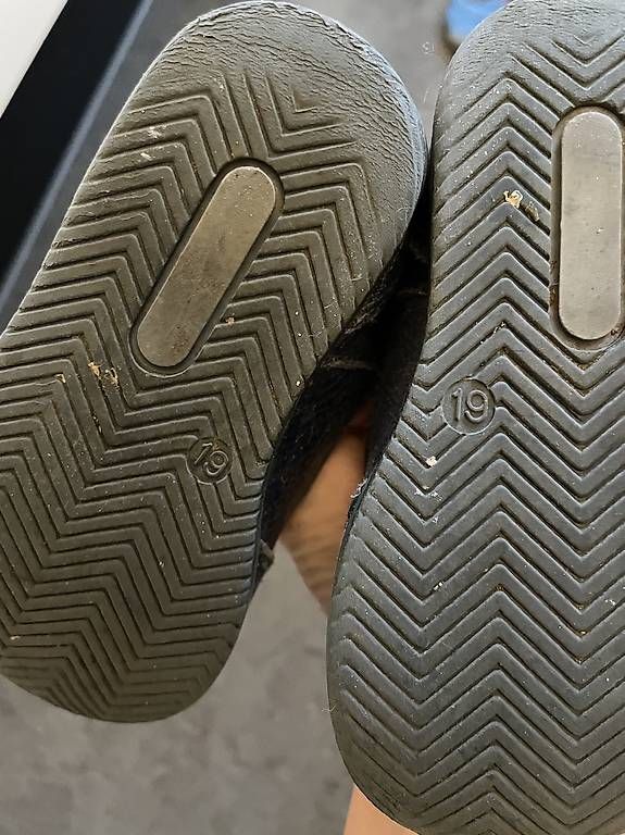 Scarpe per ragazzi: Sandaletten Gr. 19 – Usato da Zürich venduto da kar_qn9r 1
